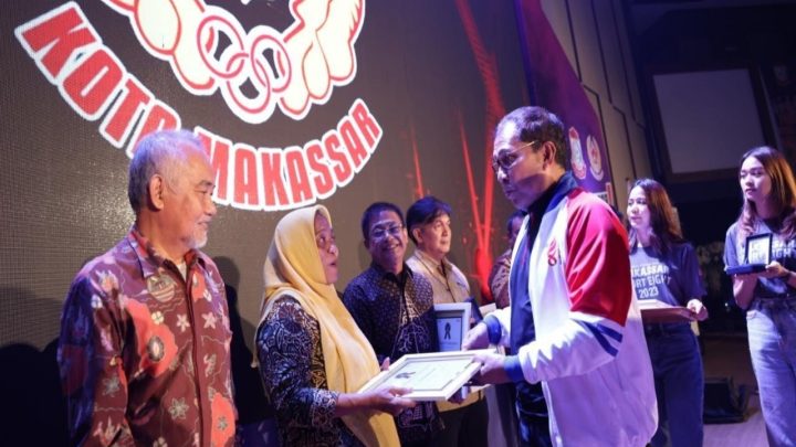 Serahkan Bonus 11 M ke Atlet Porprov, Danny Pomanto: Pecahkan Sejarah Serahkan bonus