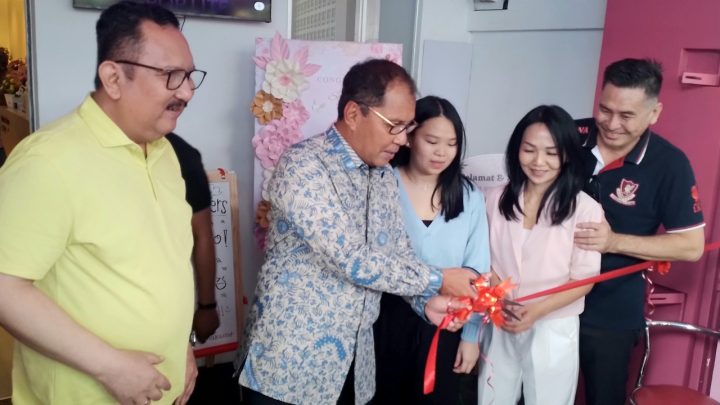 Wali Kota Makassar, Danny Pomanto resmikan Kopi Chuseyo yang berlokasi di Jalan Sungai Saddang Baru/Istimewa wali kota makassar