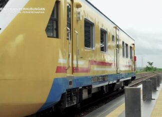 kereta luar biasa