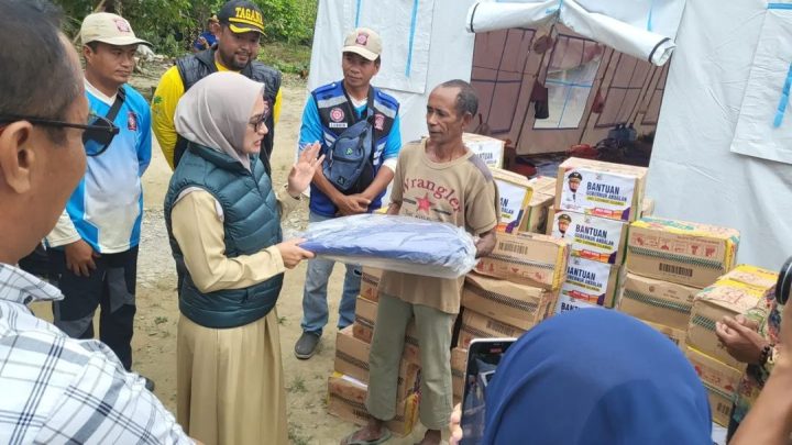 Banjir di Lutra, Gubernur Sulsel Instruksikan Salurkan Bantuan Logistik Banjir di Lutra