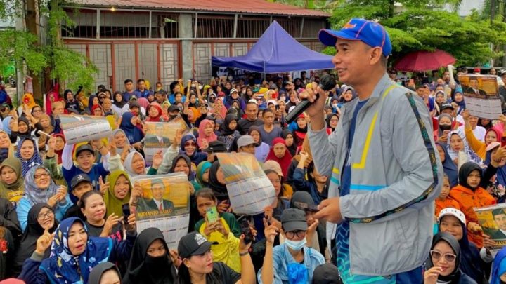 Gelar Jalan Sehat di Kecamatan Panakkukang, Yayasan Binaan Rudianto Lallo Hadirkan Penyanyi Udhin Leaders dprd makassar