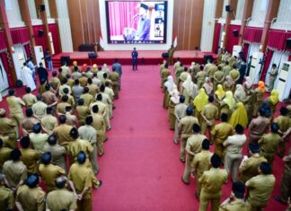 Gubernur Sulsel Lantik 23 Pejabat Eselon III dan 207 Kepala Sekolah