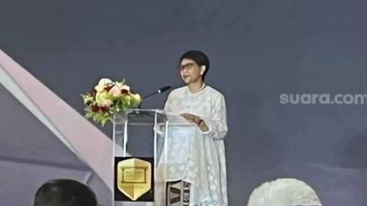 Menlu Pelindung hingga pejuang kemanusiaan