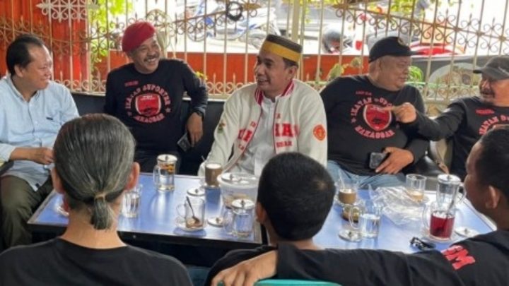 Temui Warga Tabaringan, Rudianto Lallo Didukung Maju Wali Kota Makassar 2024/Suaracelebes.com rudianto lallo