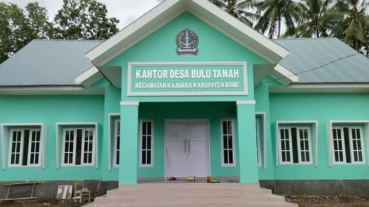 Kepala desa Bulu Tanah Bone