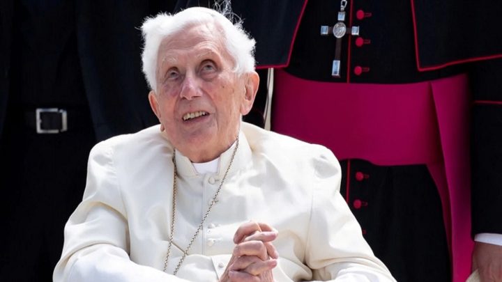 Kenang Paus Benediktus XVI yang Tutup Usia di Penghujung Tahun 2022 paus benediktus xvi meninggal dunia