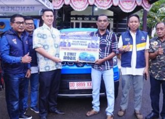 Ketua DPRD Pangkep Haris Gani Ikut Saksikan Penyerahan Hadiah Pemenang Undian Jalan Sehat NasDem