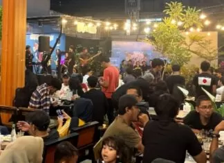 3 Kafe di Makassar yang Ada Live Music, Plazgozz Cafe Paling Hits
