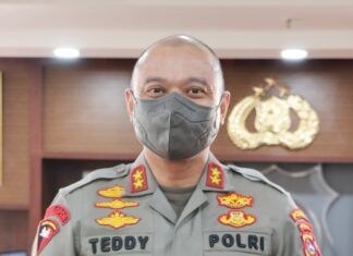 Irjen Teddy Minahasa Jalani Sidang Perdana Kasus Pengedaran Sabu