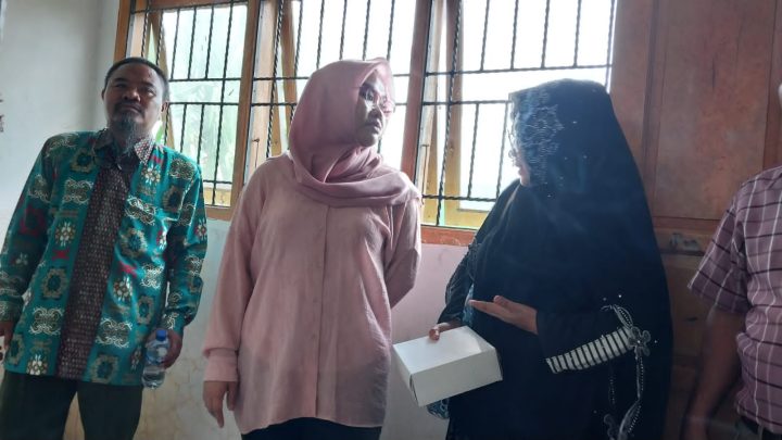 Rezki Kunjungi SMA Negeri 19 Makassar Langganan Banjir Rezki Mulfiati Lutfi