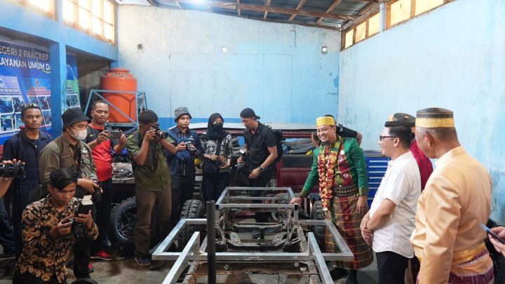 Di Pangkep, Gubernur Sulsel Resmikan Bengkel Andalan 3 Sekolah SMK di Sulsel Pemprov Sulsel