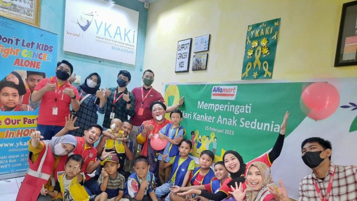 Hari Kanker Anak Sedunia, Penghuni Rumah Singgah KITA YAKKI Dapat Bingkisan dan Dihibur Dongeng hari kanker anak sedunia 2023