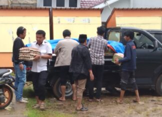 Lewat YARI, Ketua DPRD Makassar Rudianto Lallo Salurkan Bantuan ke Korban Banjir