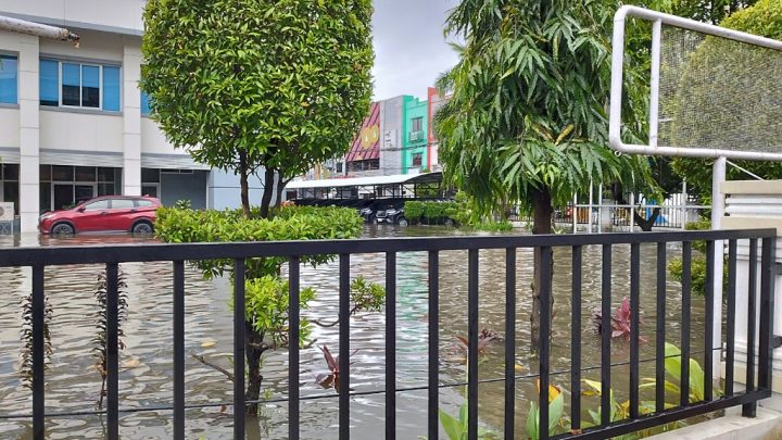 Peringatan Dini BMKG: Hujan Lebat Disertai Angin Kencang dan Petir di Sebagian Wilayah Sulsel angin kencang