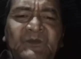 Viral, Pria Lansia Injak dan Buang Bendera Merah Putih ke Tempat Sampah