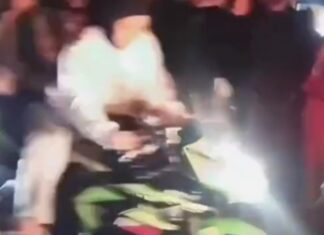 Bikin Macet Jalanan, Wanita Berjilbab Geber Motor Ninja Dilempari Petasan
