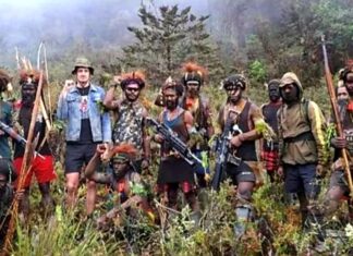 KKB Minta Pilot Susi Air Dibarter Senjata, Pengacara: Paling Kita Punya Pistol Air