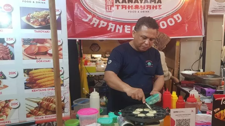 Rasakan Kelezatan Takoyaki dan Okonomiyaki dari Kanayama, Japanese Street Food di Kota Makassar Kelezatan Takoyaki