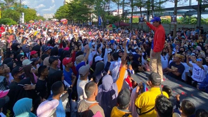 Puluhan Ribu Warga Panakkukang Jalan Sehat Bareng Ketua DPRD Makassar Rudianto Lallo dprd makassar