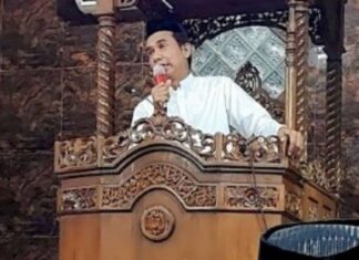 Ketua DPRD Makassar Rudianto Lallo Tarawih Pertama di Kampung Halaman