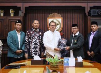 Hari Kedua Ramadhan, Wali Kota Makassar Danny Pomanto Temui Dua Ormas Islam