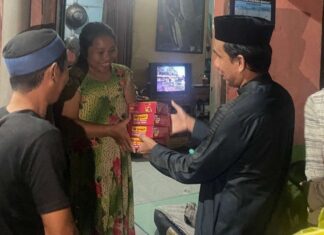 Senangnya Warga Tidung Dibangunkan Sahur oleh Ketua DPRD Makassar