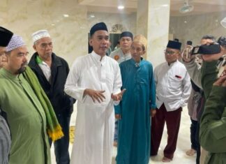 Ketua DPRD Makassar Rudianto Lallo Kunjungi Masjid Ittifaqul Jamaah yang Kubahnya Ambruk