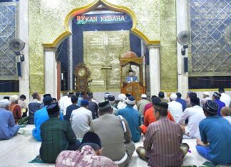 Wali Kota Palopo dan Pimpinan SKPD Tarawih Bersama di Masjid Nur Ilahi