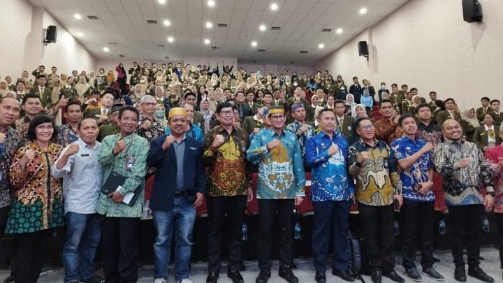 Menteri Sandiaga Uno poltekpar makassar
