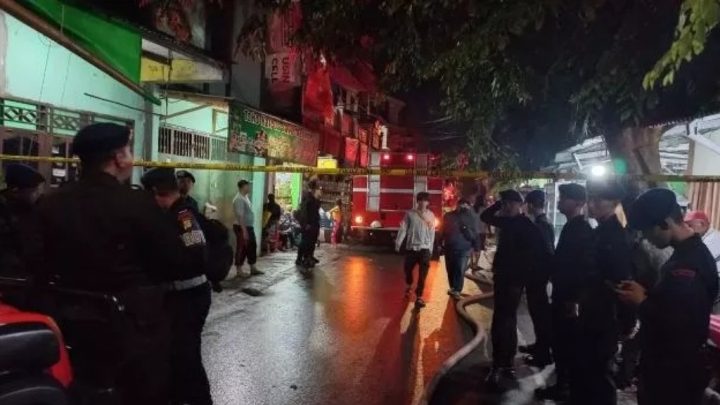Kronologi Kebakaran Depo Pertamina Plumpang, Warga: Terdengar Dentuman Keras Hingga Semburan Asap Bikin Warga Sesak depo pertamina plumpang