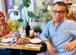 Penulis asal Makassar