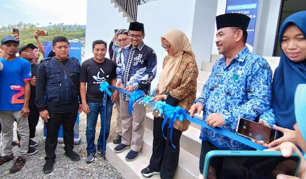 CEO XL Axiata Resmikan Wakaf Masjid Kartini Soenantara di Kabupaten Banggai Sulteng