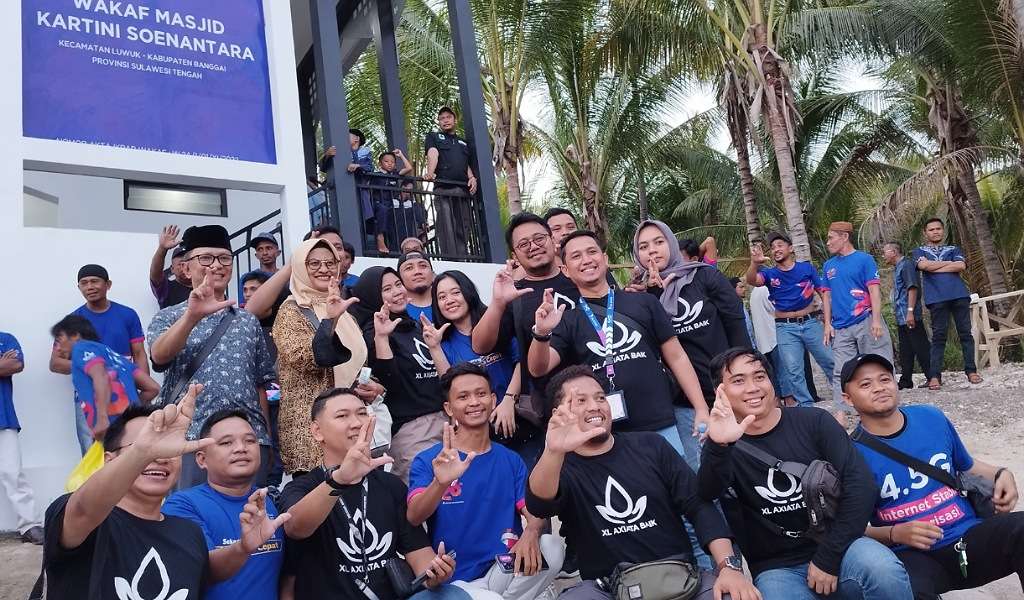 CEO XL Axiata Resmikan Wakaf Masjid Kartini Soenantara di Kabupaten Banggai Sulteng