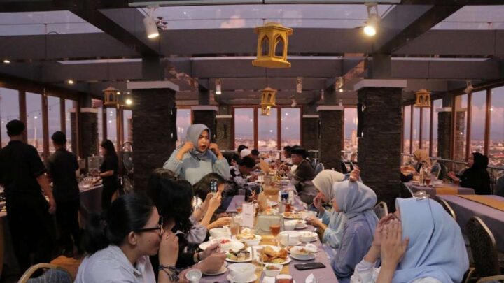 Yuk Buka Puasa di Ramadan Food Festive Hotel Melia Makassar, Puluhan Varian Menu Nusantara yang Bisa Dipilih Buku puasa di Makassar