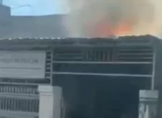 Rumah di Jalan Toddopuli Raya Utara Makassar Hangus Terbakar