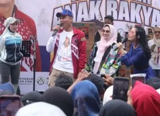 Lewat Program Jalan Sehat Anak Rakyat, Rudianto Lallo Sapa Warga Pulau Sangkarrang