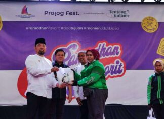 Ramadhan Favorit di Monumen Mandala, Vale Bagikan 1.500 Paket Sembako