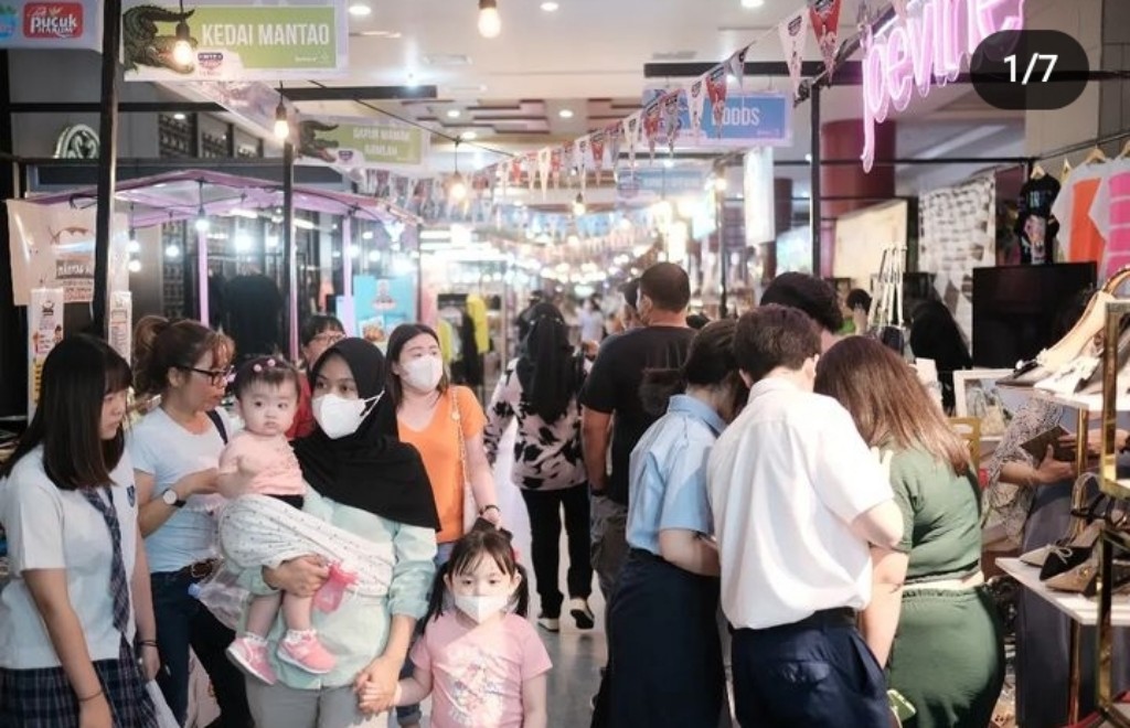 Hari ke-2 MTF Market Tunjungan, Ribuan Warga Padati Mall PIPO Makassar