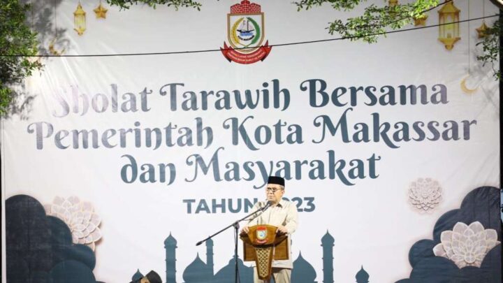 Salat Tarawih Berjamaah di Kantor Balai Kota, Tradisi Rutin Pemerintah Kota Makassar Selama Ramadan salat tarawih