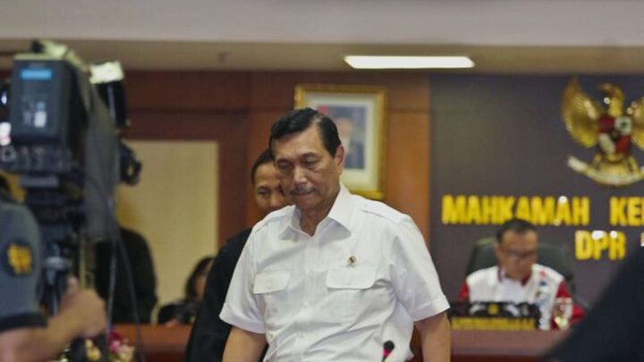 Suasana Ruang Sidang Kasus Pencemaran Nama Baik Luhut Binsar Mendadak Riuh luhut binsar panjaitan