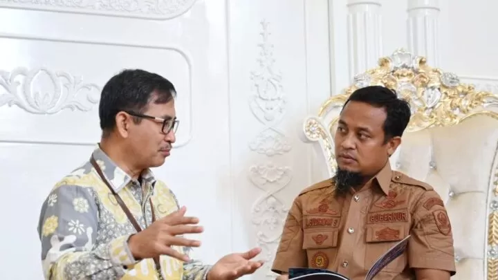 Kepala BPS Sulsel Laporkan Hasil Long Form Sensus Penduduk 2020 ke Gubernur Pemprov Sulsel