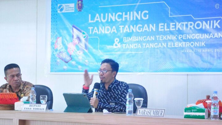 Resmi Terapkan TTE, Diskominfo-SP Sulsel Gelar Bimtek untuk Pejabat Tana Toraja TTE
