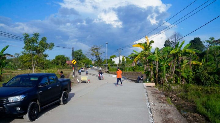 Progres Perkerasan Beton, Gubernur Tinjau Progres Ruas Burung-Burung - Bili-Bili di Gowa Pemprov Sulsel