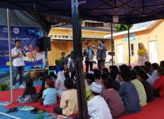 Sambut HUT ke-41, WOM Finance Cabang Gowa Hibur Anak Panti Asuhan dengan Mendongeng Bersama