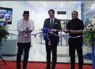 Santomo Resmi Buka Showroom Motor Listrik Smoot di Makassar