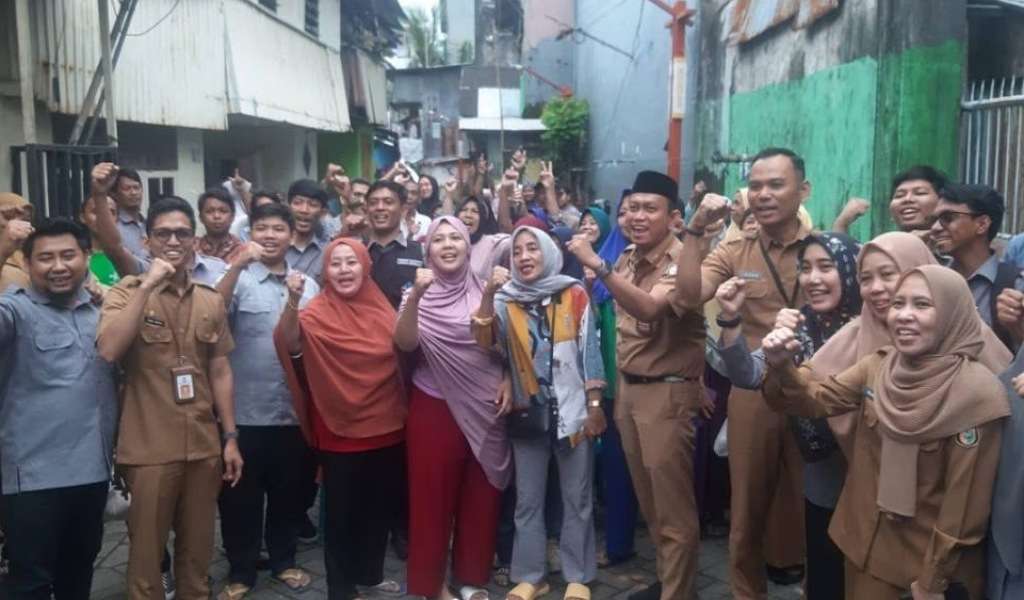 BPKAD Kota Makassar Salurkan Paket Sembako di Lowong Wisata Moto Les dan Mustoles