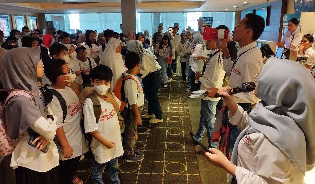 Momen Ramadan 2023, Briton English Education Ajak Ratusan Siswa dan Anak Panti Nobar dan Buka Bersama