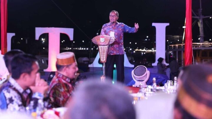 Wali Kota Makassar Danny Pomanto Jamu Makan Malam Peserta PSBM XXVII/Humas Kominfo Makassar danny pomanto