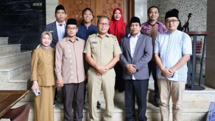 Wali Kota Makassar Danny Pomanto Terima Kunjungan Silaturahmi Panitia Haul Akbar X Pendiri Ponpes An Nahdlah/Humas Kominfo Makassar danny pomanto