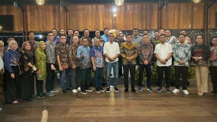 Potensi Pariwisata Ambon dan Hubungannya dengan Kota Makassar Potensi pariwisata Ambon